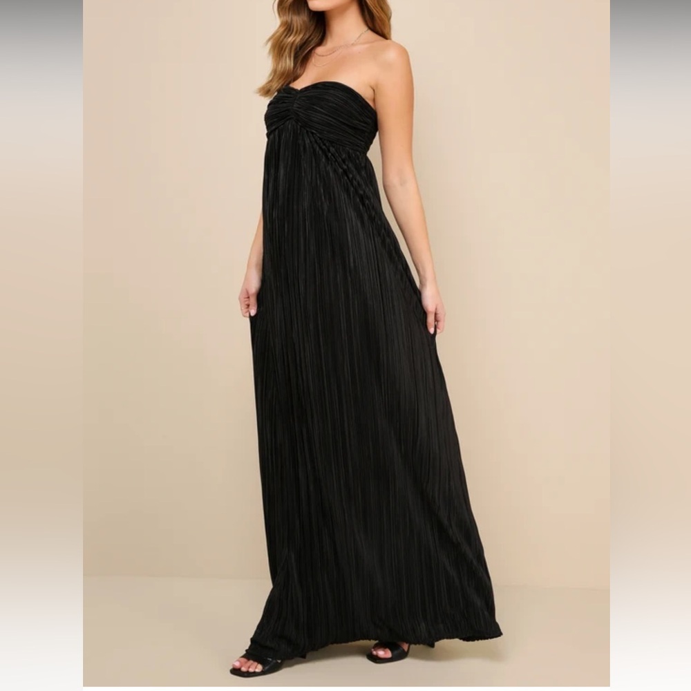 Black Plisse Strapless Maxi Dress